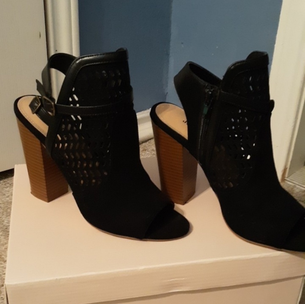 Open toe booties